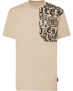 Beżowy t-shirt z ozdobną aplikacją