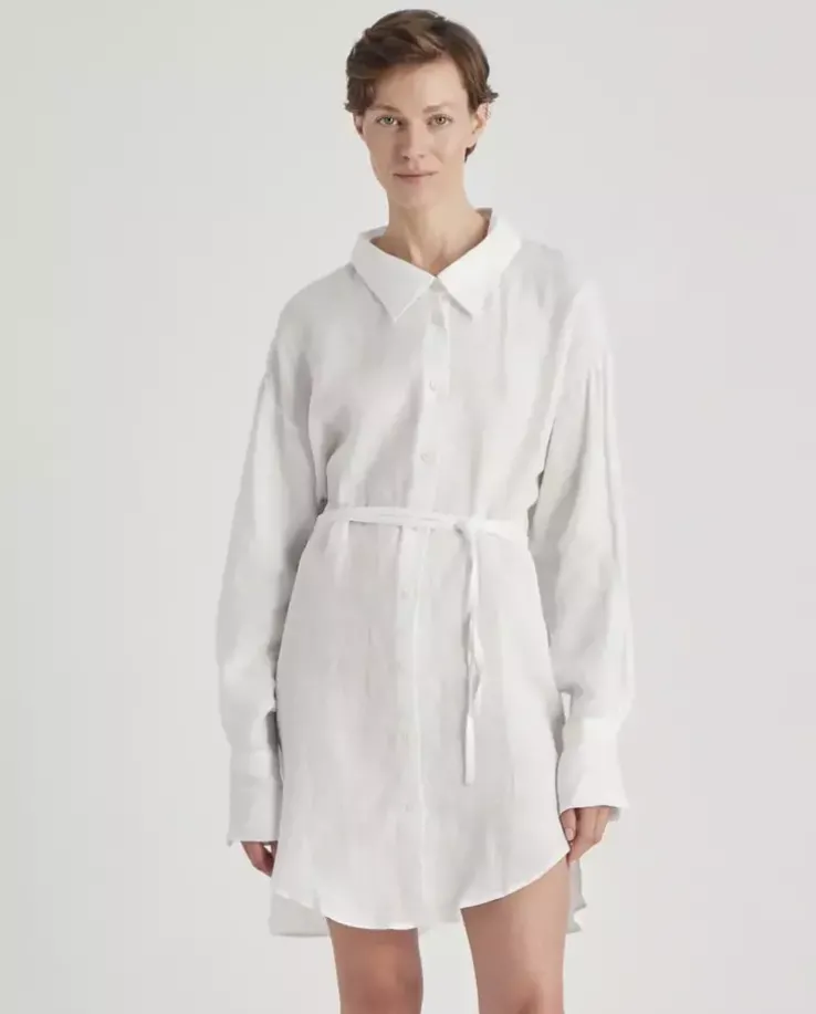 Biała mini sukienka z lnu Chic