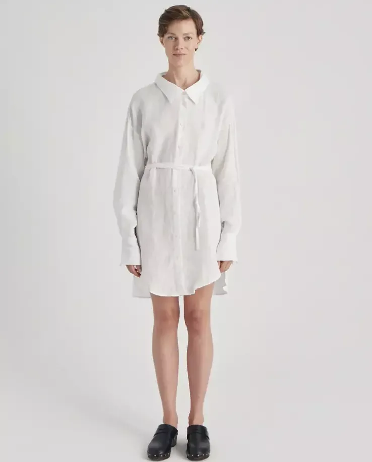 Biała mini sukienka z lnu Chic
