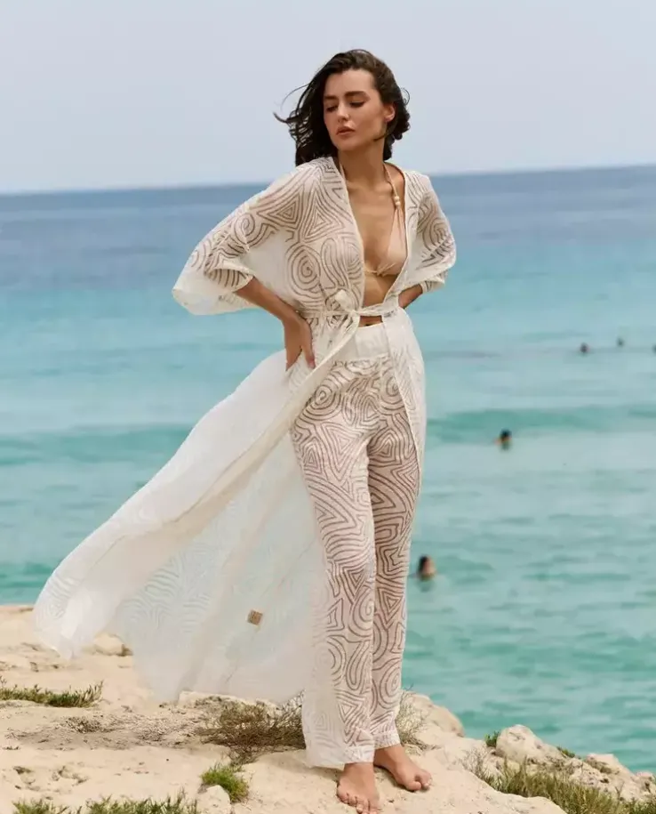 Biała narzutka plażowa Mykonos