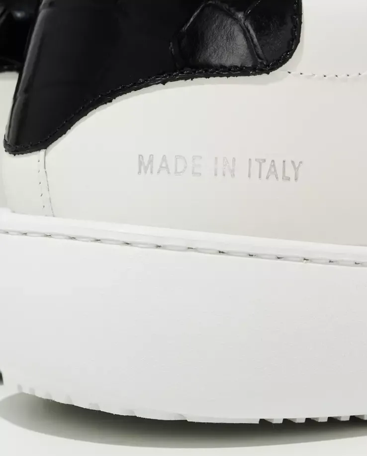 Białe sneakersy Hexagon z czarną zapiętką