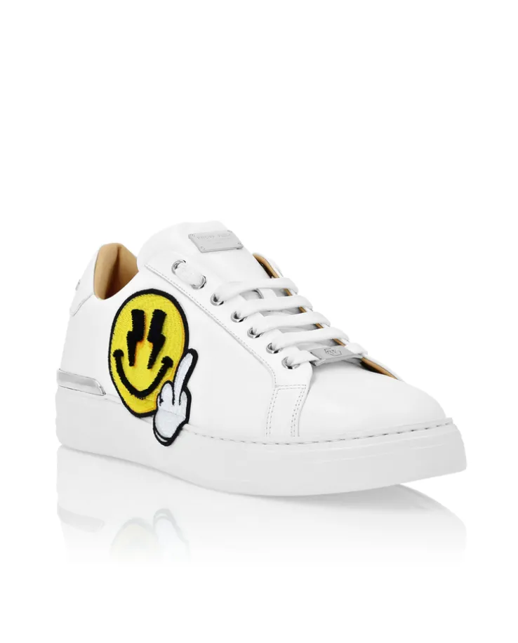 Białe sneakersy Smile