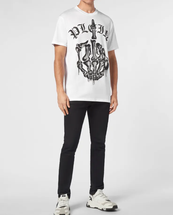 Biały t-shirt z aplikacją