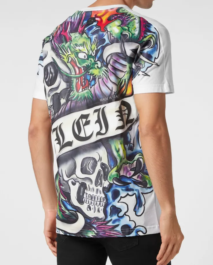 Biały t-shirt z kolorowym nadrukiem