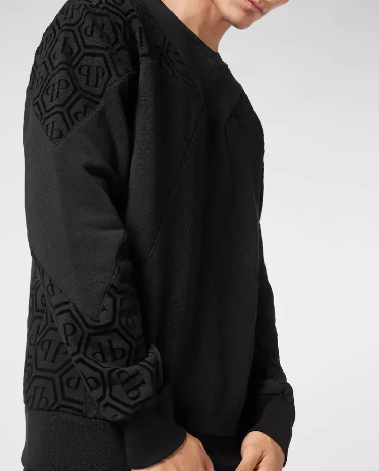 Czarna bluza z monogramem