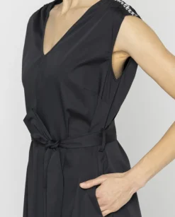 Czarna elegancka sukienka midi