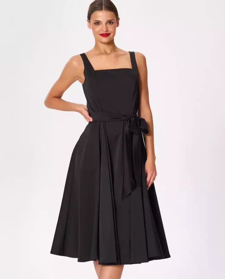 Czarna midi sukienka Audrey