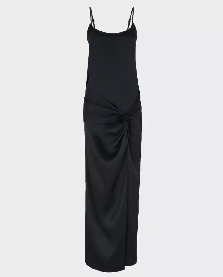 Czarna satynowa sukienka maxi
