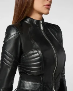 Czarna skórzana kurtka biker