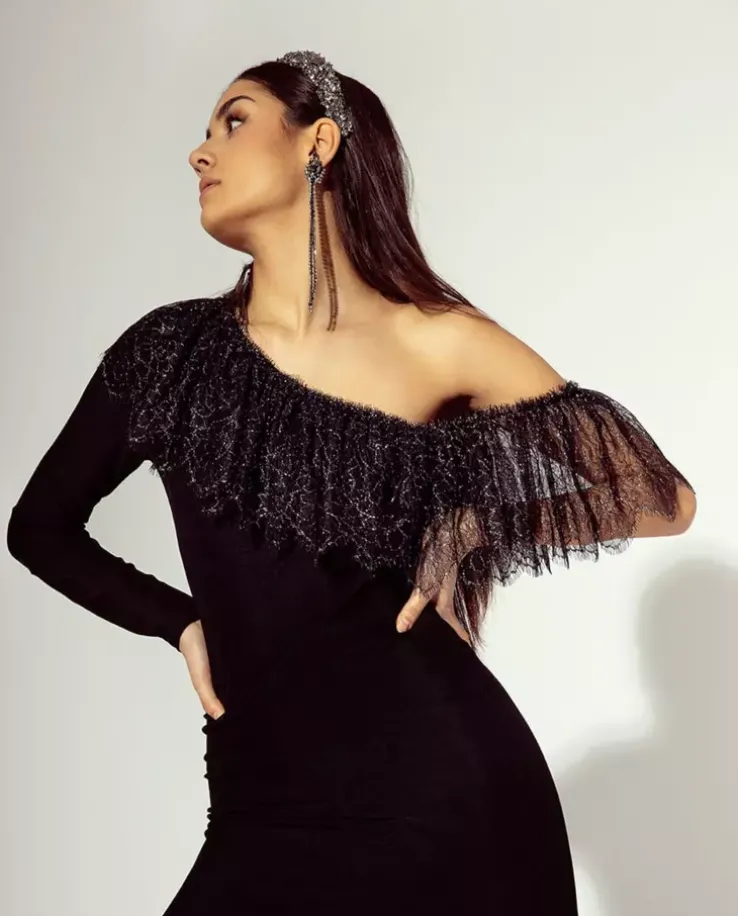 Czarna sukienka Carla