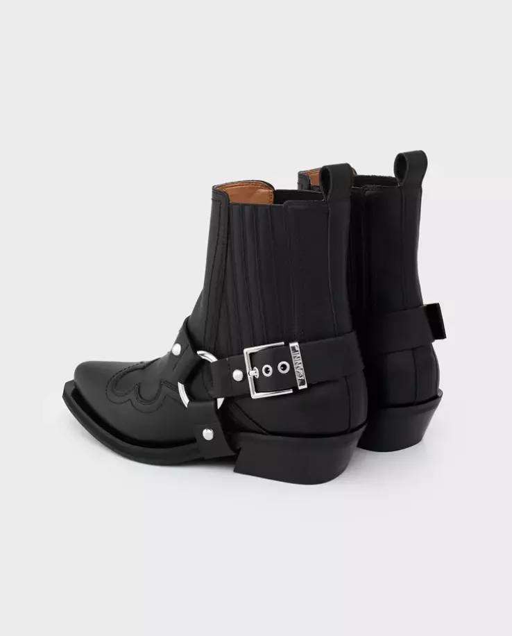 Czarne botki w stylu western