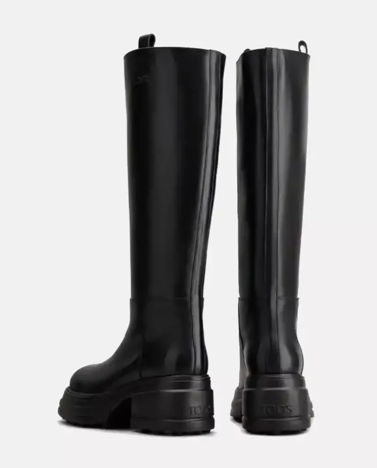 Czarne skórzane kozaki