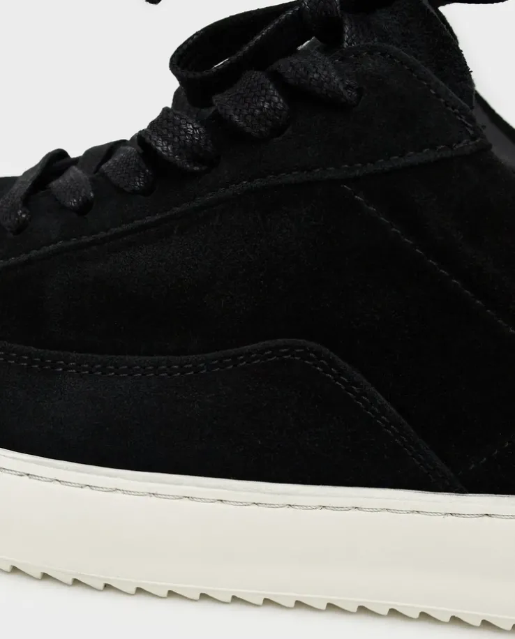 Czarne zamszowe sneakersy Mondo