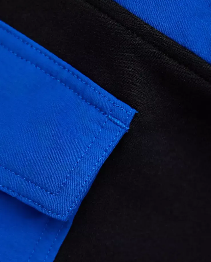 Czarno-niebieska bluza z logo