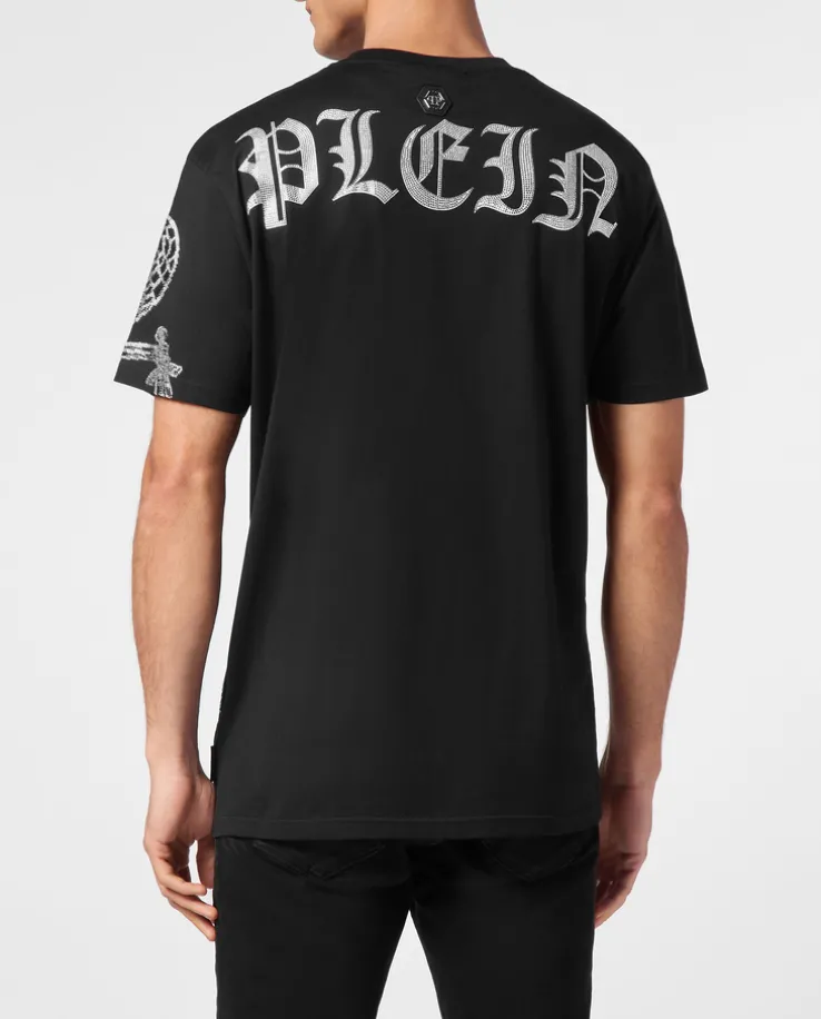 Czarny T-shirt z błyszczącą aplikacją
