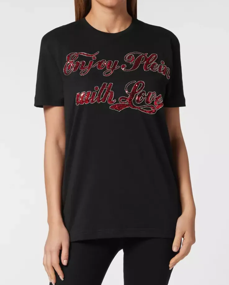 Czarny t-shirt z cekinowym napisem