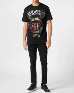 Czarny t-shirt z kolorową aplikacją z kryształów