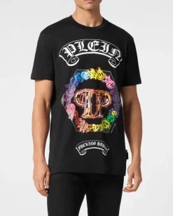 Czarny t-shirt z kolorowym nadrukiem i logo