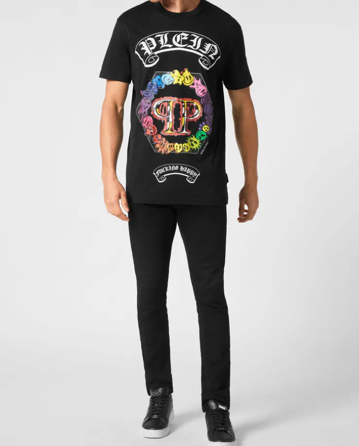 Czarny t-shirt z kolorowym nadrukiem i logo