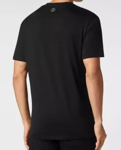 Czarny t-shirt z nadrukiem