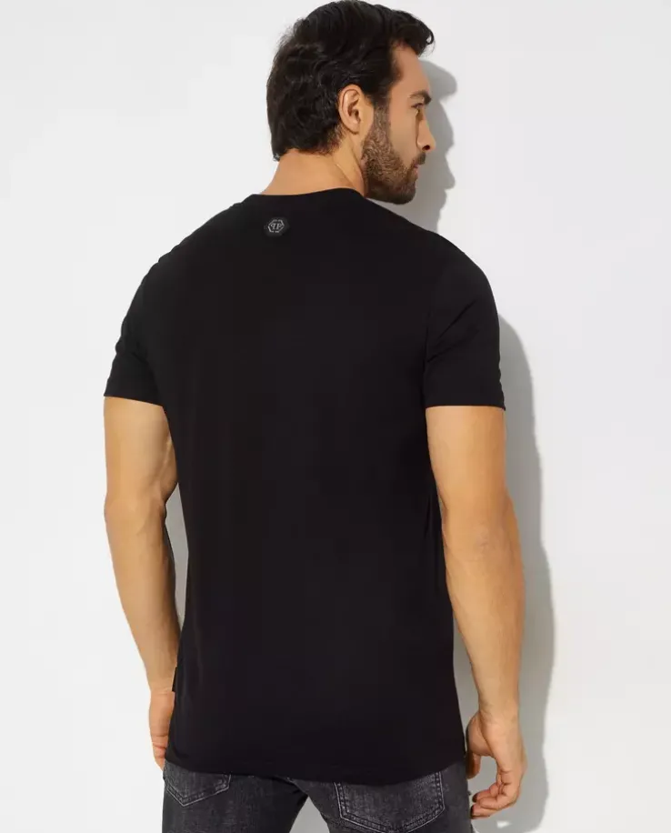 Czarny t-shirt z nadrukiem