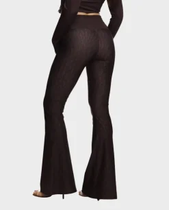 Czekoladowe legginsy Flare