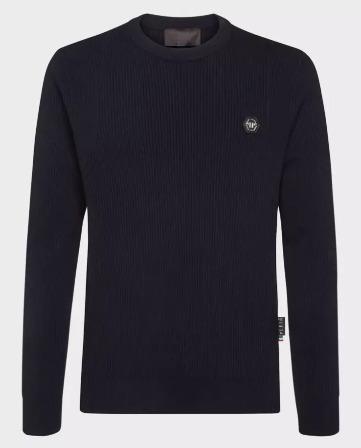 Granatowy sweter z wełny