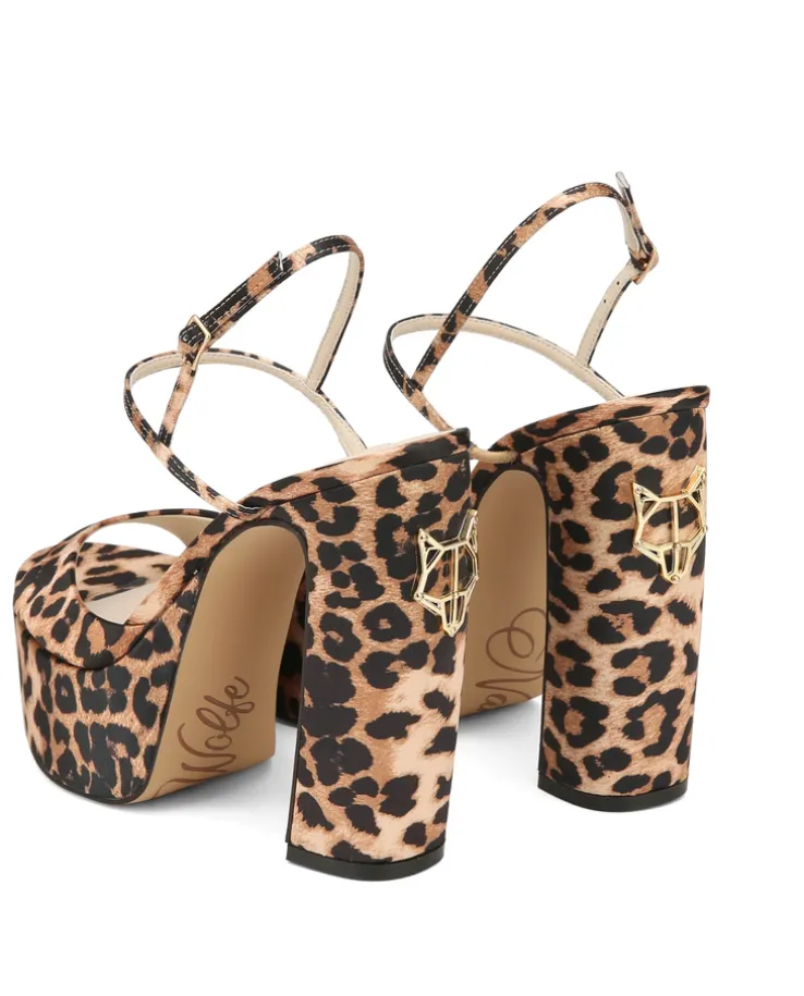 Sandały na słupku Fire Leopard