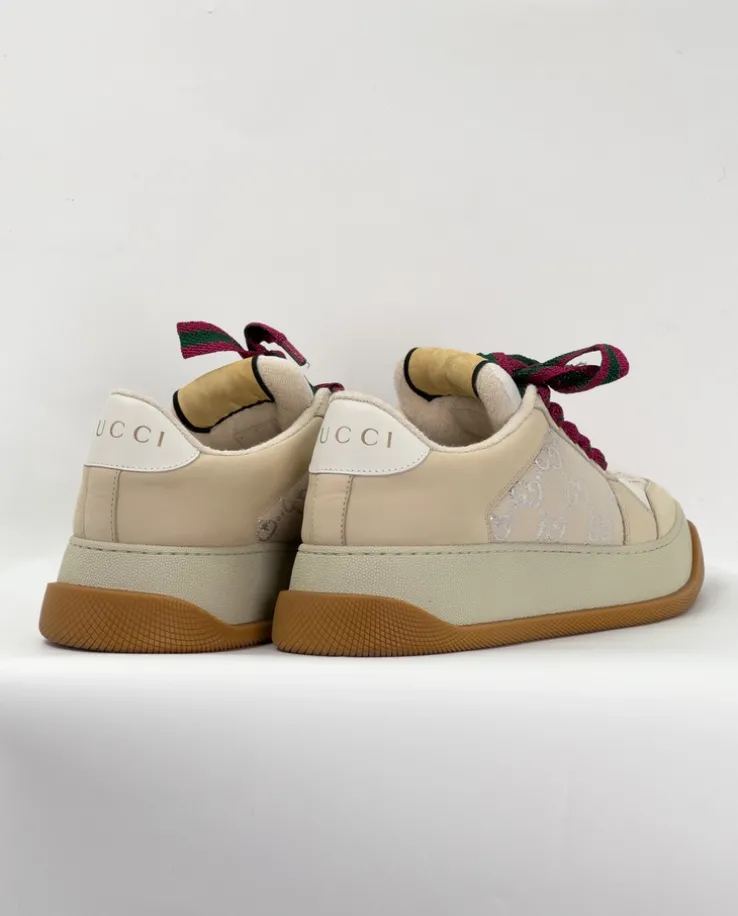 Sneakersy z monogramem