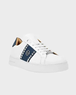 Sneakersy z ćwiekami i logo