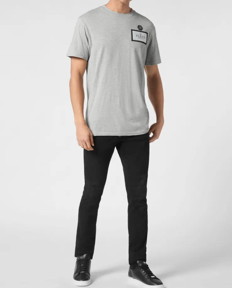 Szary t-shirt z okrągłym dekoltem