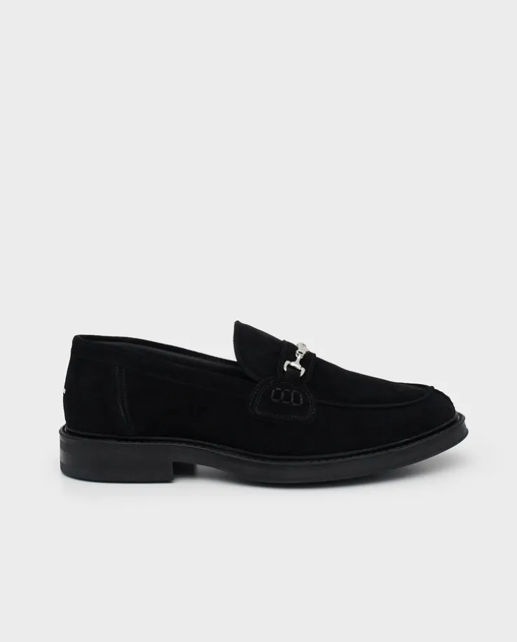 Zamszowe czarne loafery